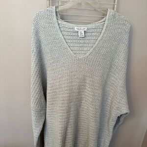 New light gray V neck hooded sweater sz2X